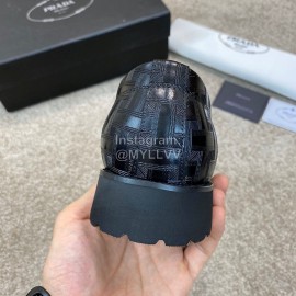 Prada Cowhide Lace Up Casual Shoes For Men Black