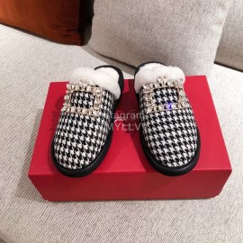 Roger Vivier Winter Soft Plaid Plush Slippers For Women