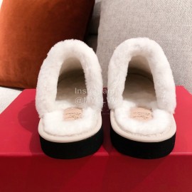 Roger Vivier Winter Soft Plaid Plush Slippers For Women White