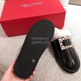 Roger Vivier Winter Soft Plaid Plush Slippers For Women Black