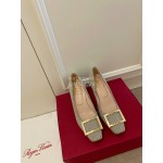 Roger Vivier Classic Square Head Sheepskin High Heels For Women
