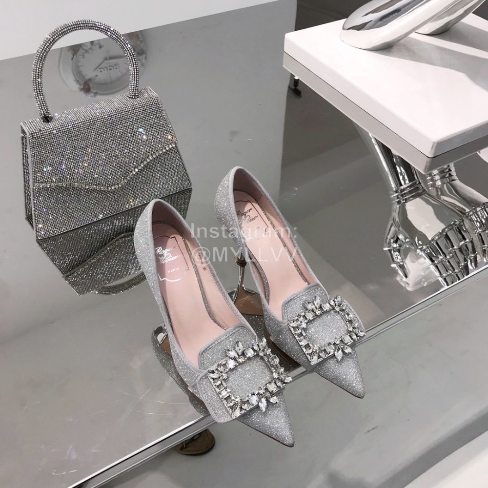 Roger Vivier Autumn Billing Billing Diamond Button Pointed High Heels Silver