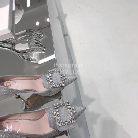 Roger Vivier Autumn Billing Billing Diamond Button Pointed High Heels Silver