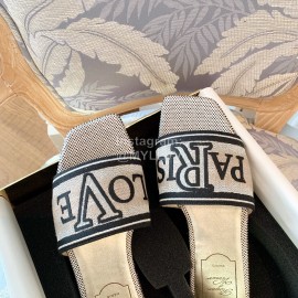 Roger Vivier Summer Embroidered Canvas Leather Flat Heel Slippers