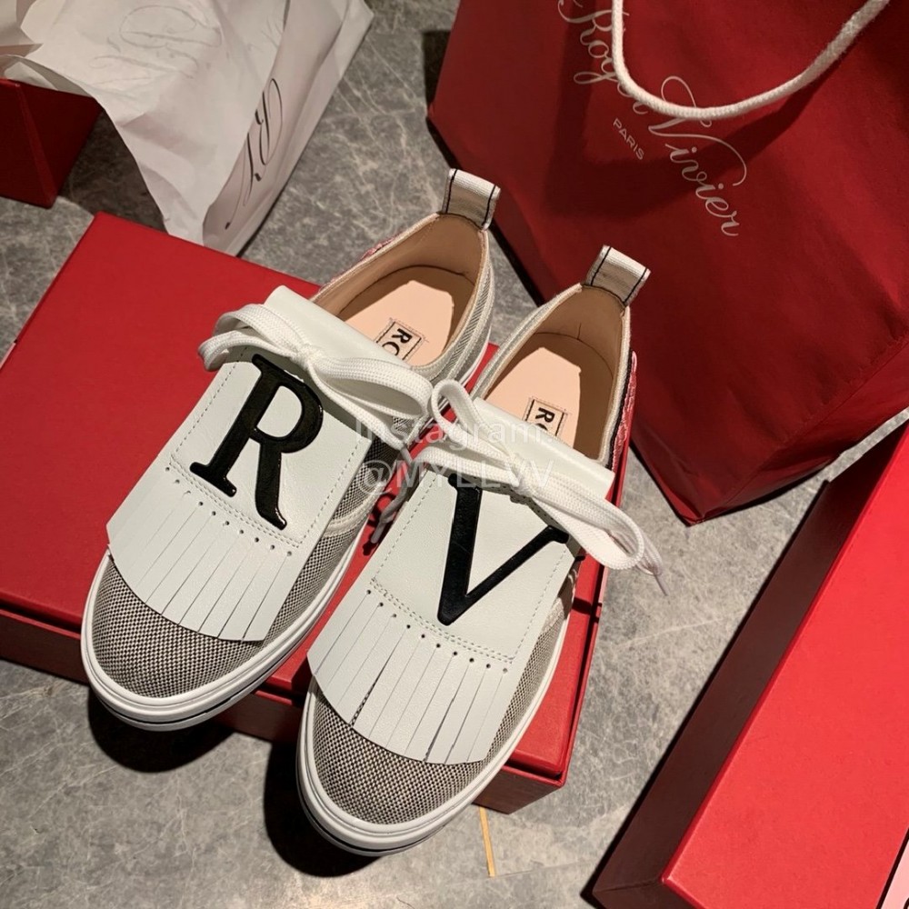 Roger Vivier New Tassel Casual Shoes For Women Gray