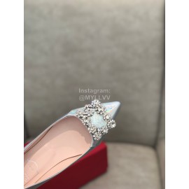 Roger Vivier Spring Summer Crystal Buckle Sheepskin Pointed Flat Heels Blue