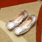 Roger Vivier Soft Sheepskin Fashion Dance Shoes For Women Silver