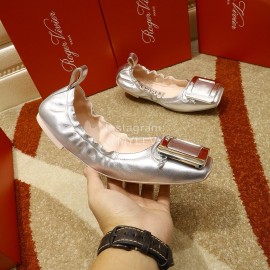 Roger Vivier Soft Sheepskin Fashion Dance Shoes For Women Silver