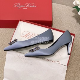 Roger Vivier Fashion Silk Classic Flower Buckle Pointed Shoes For Women Blue