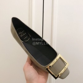 Roger Vivier Fashion Patent Leather Square Flat Heels For Women Gray