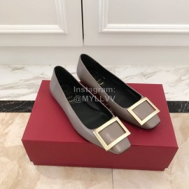 Roger Vivier Fashion Patent Leather Square Flat Heels For Women