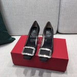 Roger Vivier New Fall Silk Square Diamond Buckle High Heels Black