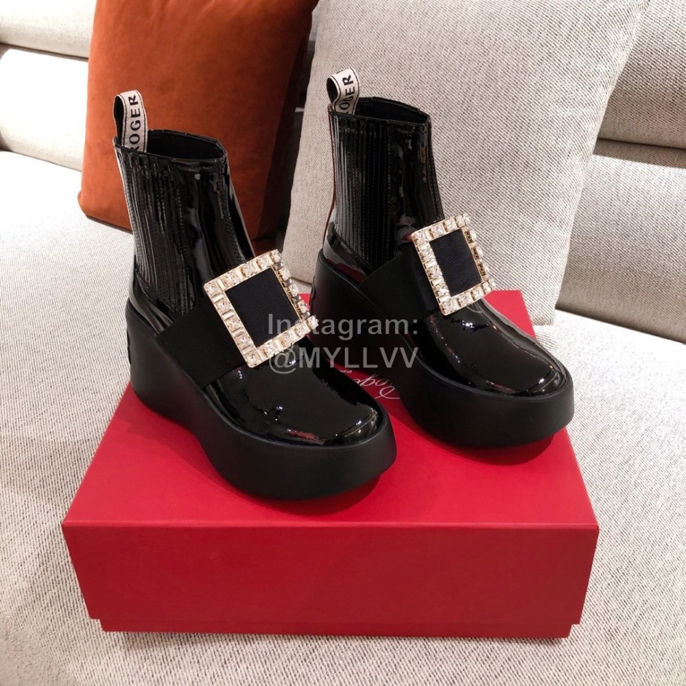 Roger Vivier Fall Winter Black Patent Leather Thick Soled Boots