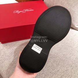 Roger Vivier Fall Winter Black Patent Leather Thick Soled Boots