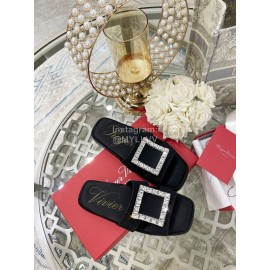 Roger Vivier New Summer Thick Soles Slippers Black