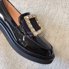 Roger Vivier Autumn And Winter New Black Leather Shoes  