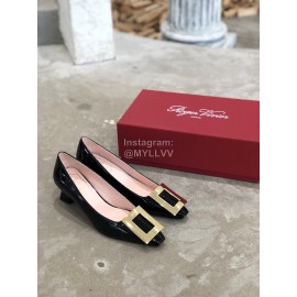 Roger Vivier Fashion Patent Leather Gold Square Buckle High Heels Black