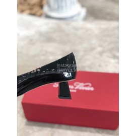 Roger Vivier Fashion Patent Leather Gold Square Buckle High Heels Black