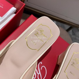 Roger Vivier Patent Leather Thick High Heeled Slippers For Women Beige