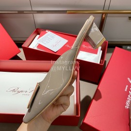 Roger Vivier Patent Leather Thick High Heeled Slippers For Women 