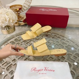 Roger Vivier Fashion Patent Leather Slippers For Women Yellow