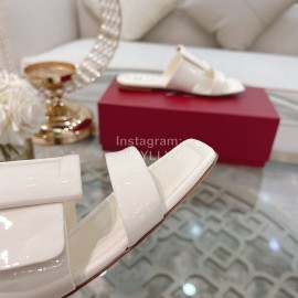 Roger Vivier Fashion Patent Leather Slippers For Women White