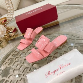 Roger Vivier Fashion Patent Leather Slippers For Women Pink