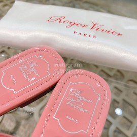 Roger Vivier Fashion Patent Leather Slippers For Women Pink