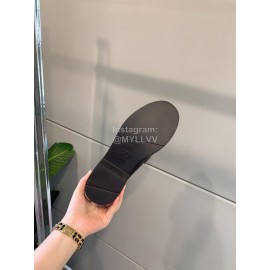 Roger Vivier Fashion Cowhide Square Buckle Loafers For Women 