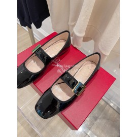 Roger Vivier Gold Buckle Patent Leather Shoes For Women Black