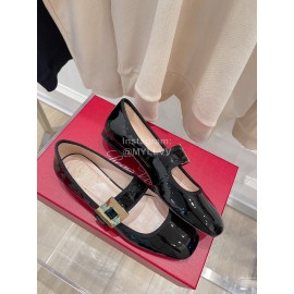 Roger Vivier Gold Buckle Patent Leather Shoes For Women Black