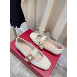 Roger Vivier Gold Buckle Patent Leather Shoes For Women White