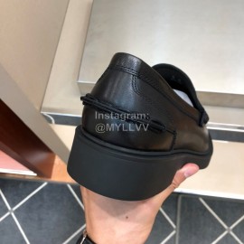 Tods Oil Wax Cowhide Loafers For Men Black