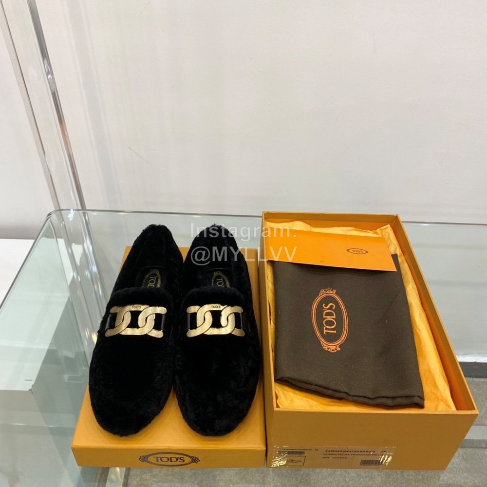 Tods Autumn Winter Retro Golden Buckle Lamb Wool Shoes For Women Black