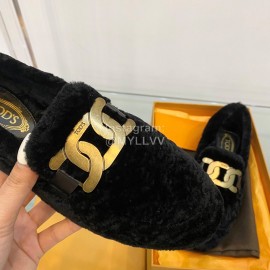 Tods Autumn Winter Retro Golden Buckle Lamb Wool Shoes For Women Black