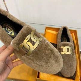 Tods Autumn Winter Retro Golden Buckle Lamb Wool Shoes For Women Brown
