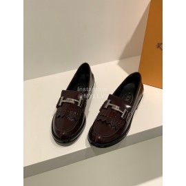 Tods Fashion Tassel Calf Leather Shoes For Women Purplish Red