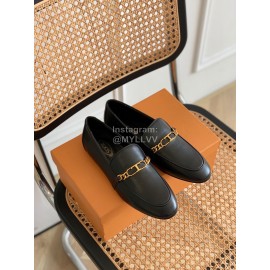 Tods Vintage Cowhide Thick Bottom Chain Loafers For Women Black