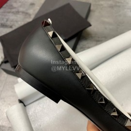 Valentino Riveted Pointed Flat Heel Leather Shoes Black