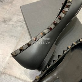Valentino Riveted Pointed Flat Heel Leather Shoes Black