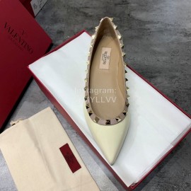 Valentino Riveted Pointed Flat Heel Leather Shoes Beige