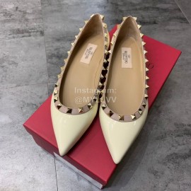 Valentino Riveted Pointed Flat Heel Leather Shoes Beige