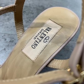 Valentino Fashion Rivet Pointed High Heels Sandals Black