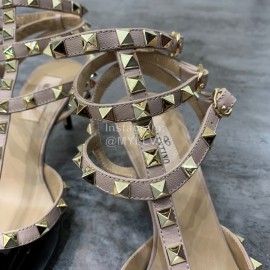 Valentino Fashion Rivet Pointed High Heels Sandals Black