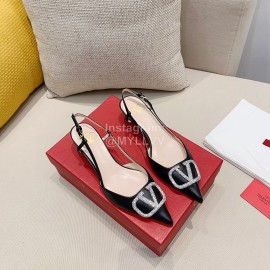 Valentino Fashion Calfskin Pointed High Heel Sandals Black