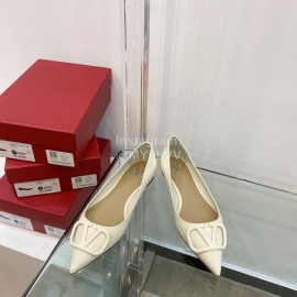 Valentino Elegant Patent Leather Pointed Flat Heel Shoes White
