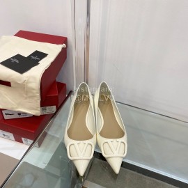 Valentino Elegant Patent Leather Pointed Flat Heel Shoes White