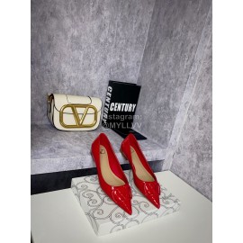 Valentino Spring V-Button Leather Flat Heels For Women Red