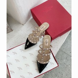 Valentino Rivet Cow Patent Leather Flat Heel Sandals Black