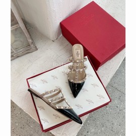 Valentino Rivet Cow Patent Leather Flat Heel Sandals Black